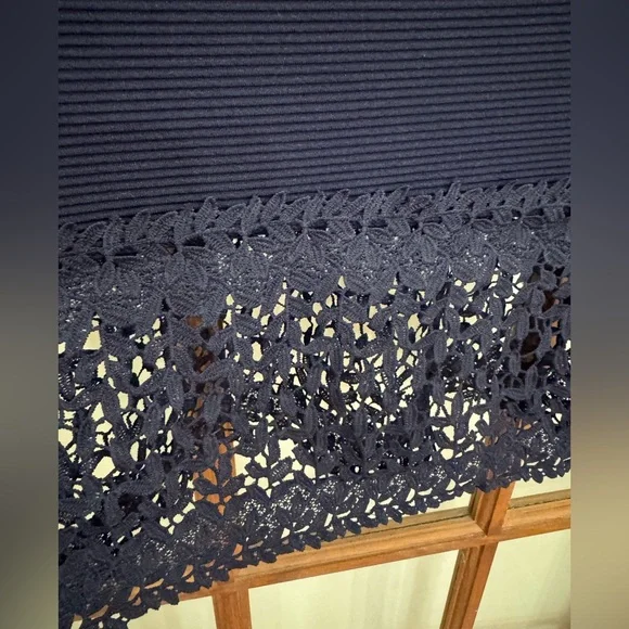 Olivia Blu Elegant Navy Blue Skirt with Lace Hem Stretchy EUC - Picture 3 of 4
